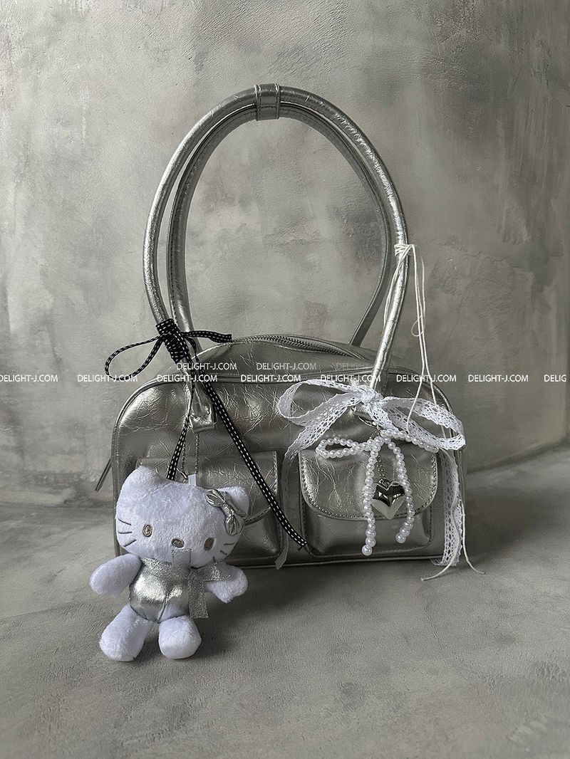 Ribbon heart pearl white keyring