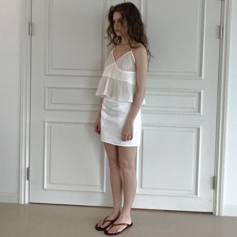 Maga sleeveless blouse (white)