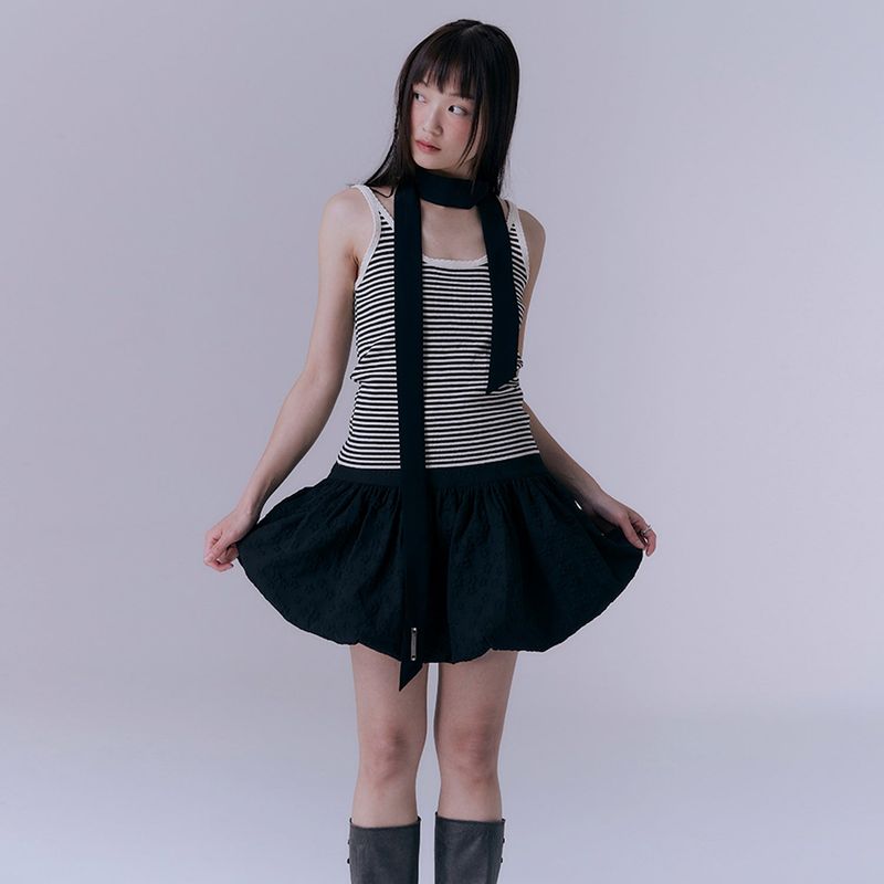 Flower-filled balloon skirt (BLACK)