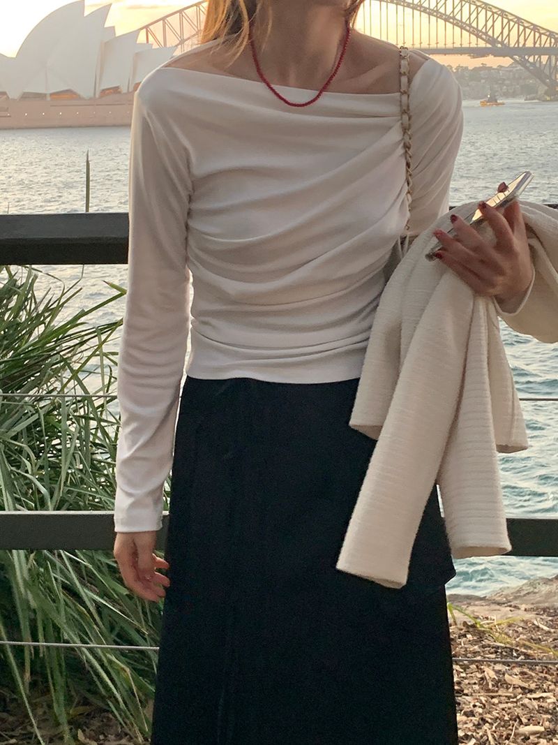 [MADE] Roel le Off-Shoulder Shirring T-shirt