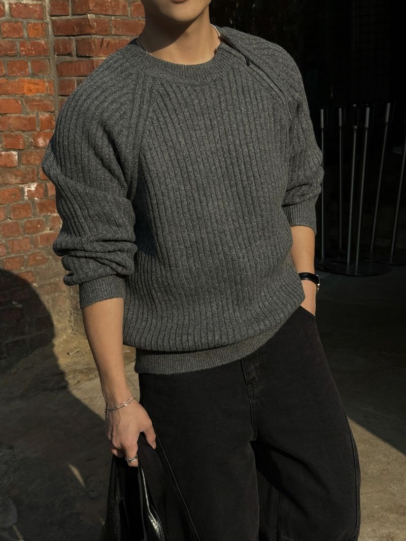 Going diagonal zipper knitwear