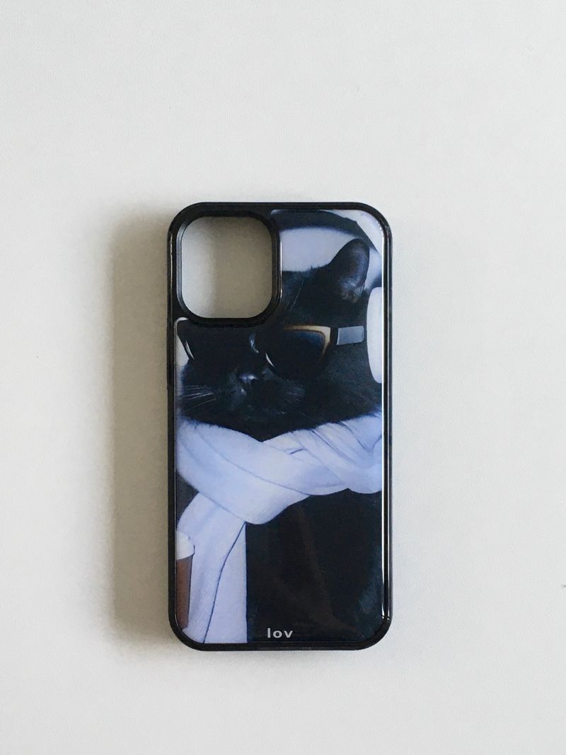 lovinhere(ラビンヒア)の「Noir Cat Epoxy Silver Case(Smartphone Accessories)」