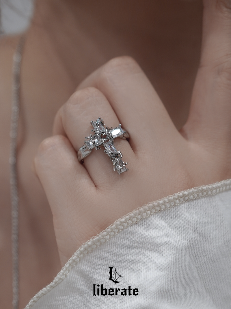 My Lord Cubic Cross Ring