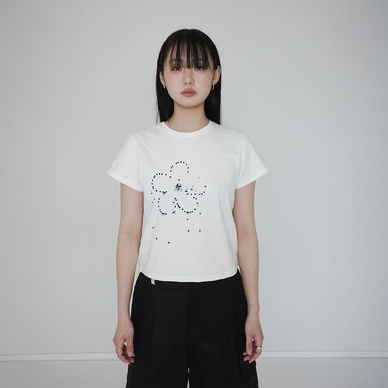 eseoe（イソイ）の「ドットドットTシャツ - アイボリー（トップス）」