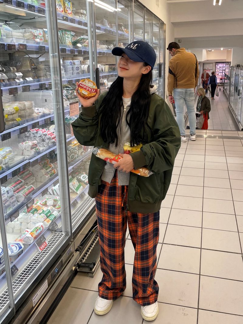 Praha deep color check pants