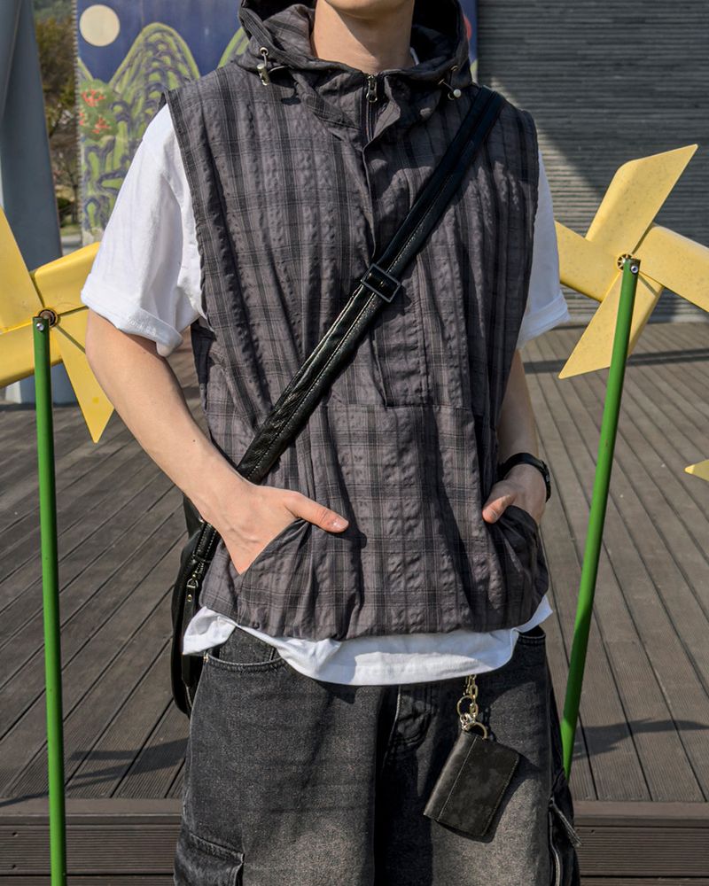 Crinkle Check Hooded Anorak Vest
