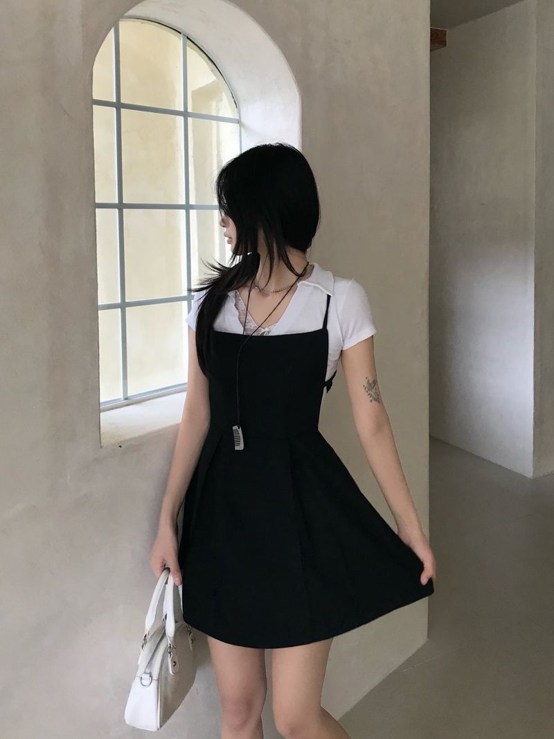 Shasha Deep V Collar Lace Short Sleeve Tee