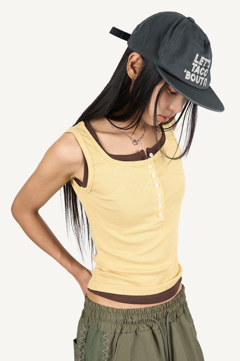 Raucohouse（ラウコハウス）の「Button ribbed sleeveless（Tops）」