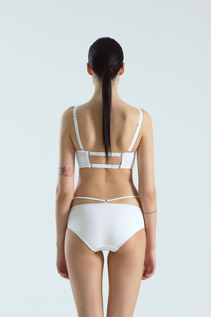 V-string bikini panties (White)