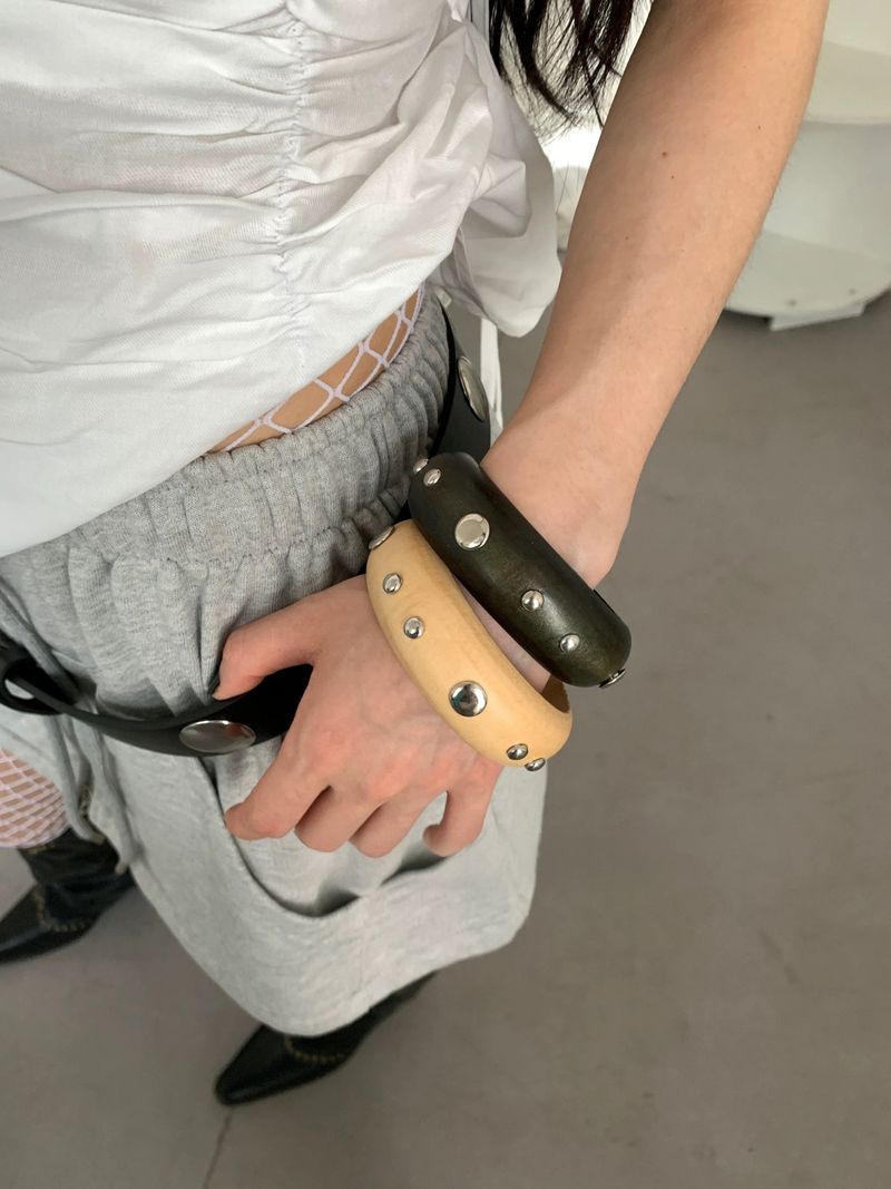 [Influencer] Stud point wood bangle(2color)