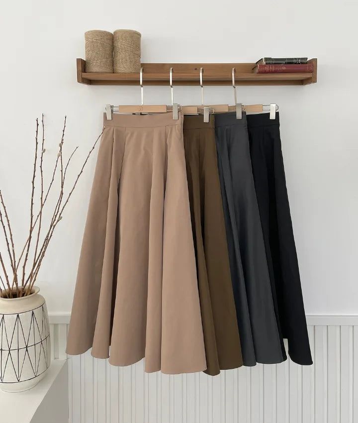 Emily Pintuck Flare Long Skirt