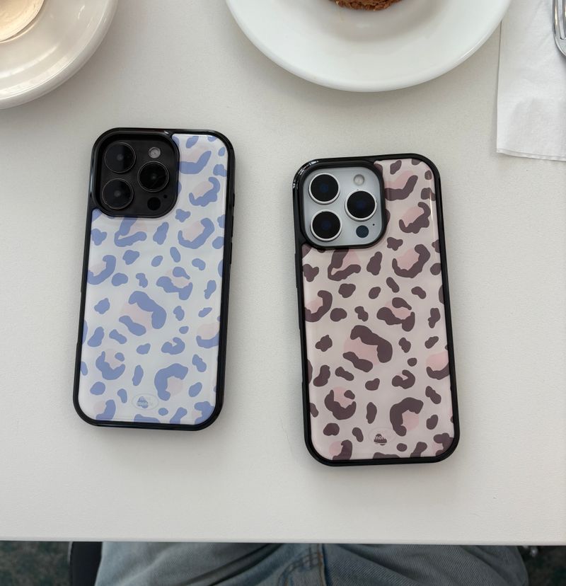 mon monde（モンモンド）の「new leopard phone case（Smartphone Accessories）」