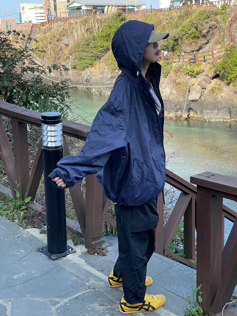 Layer hood jumper 
