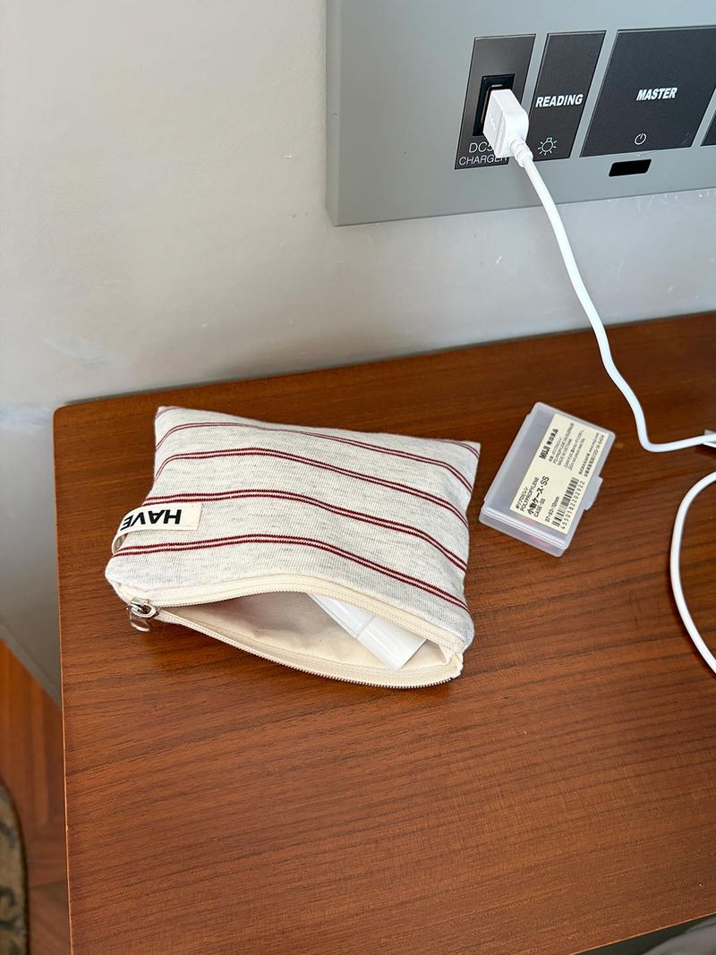 Twin stripe flat pouch - brown , M size