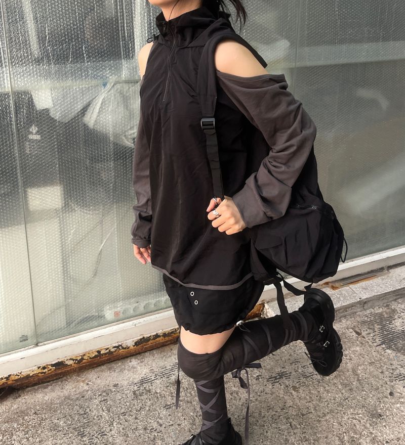 shoulder slit wind anorak hood
