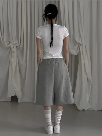 [mnem] pintuck logo bermuda shorts (gray)