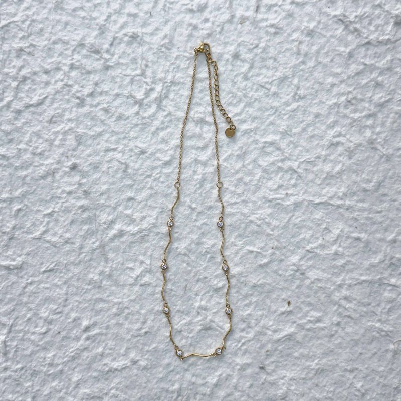 Soft Gleam Necklace