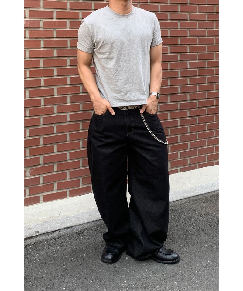 sobaq（ソバック）の「Non-faded curved raw denim pants（Pants）」