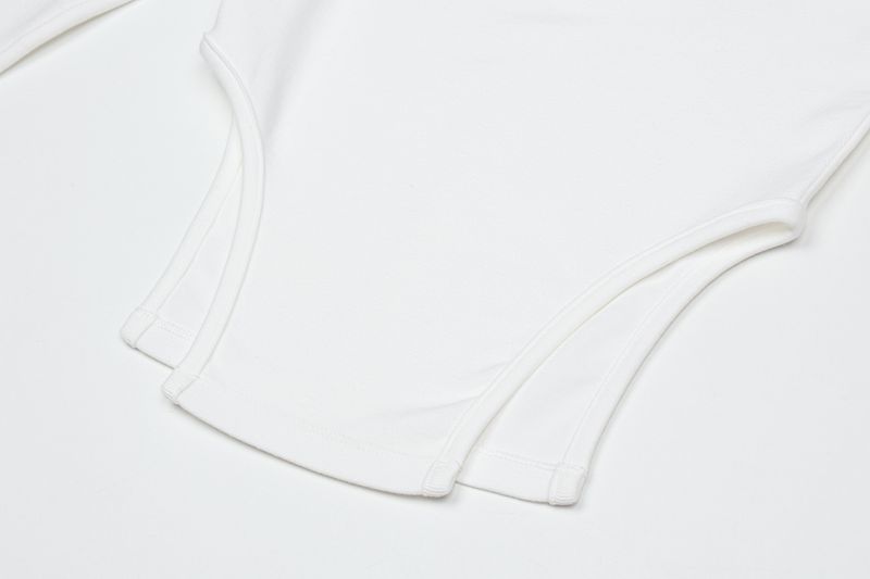 Eyelet side-cut tee (white)