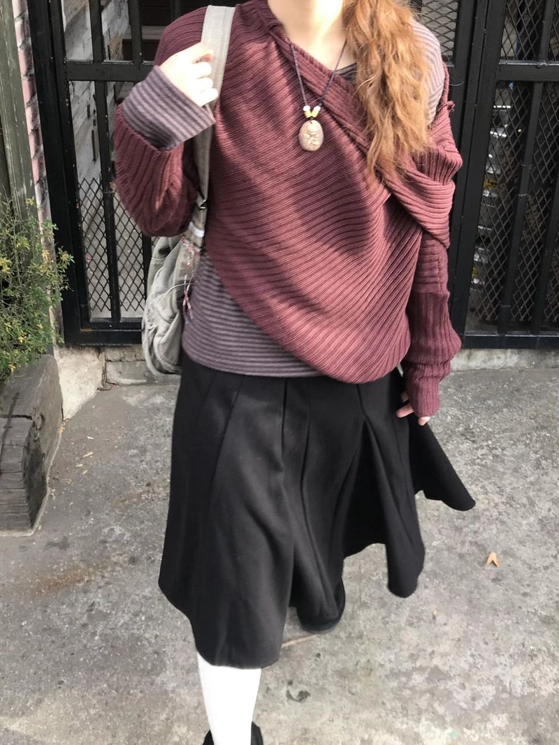 oka off-shoulder hoodie