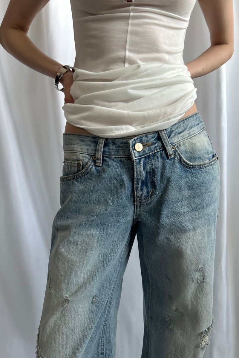 LOW DESTROYED JEANS