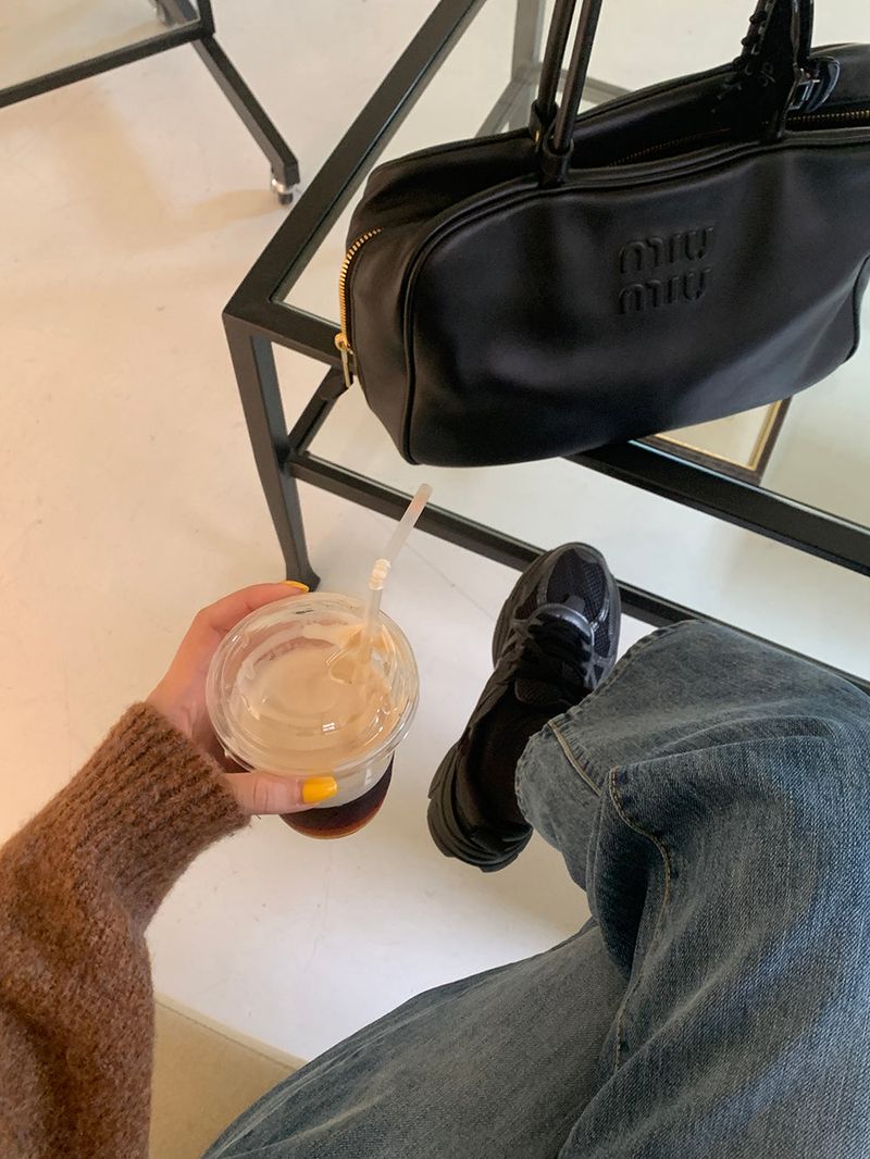[MADE] Magita Wool V Cropped Knitwear