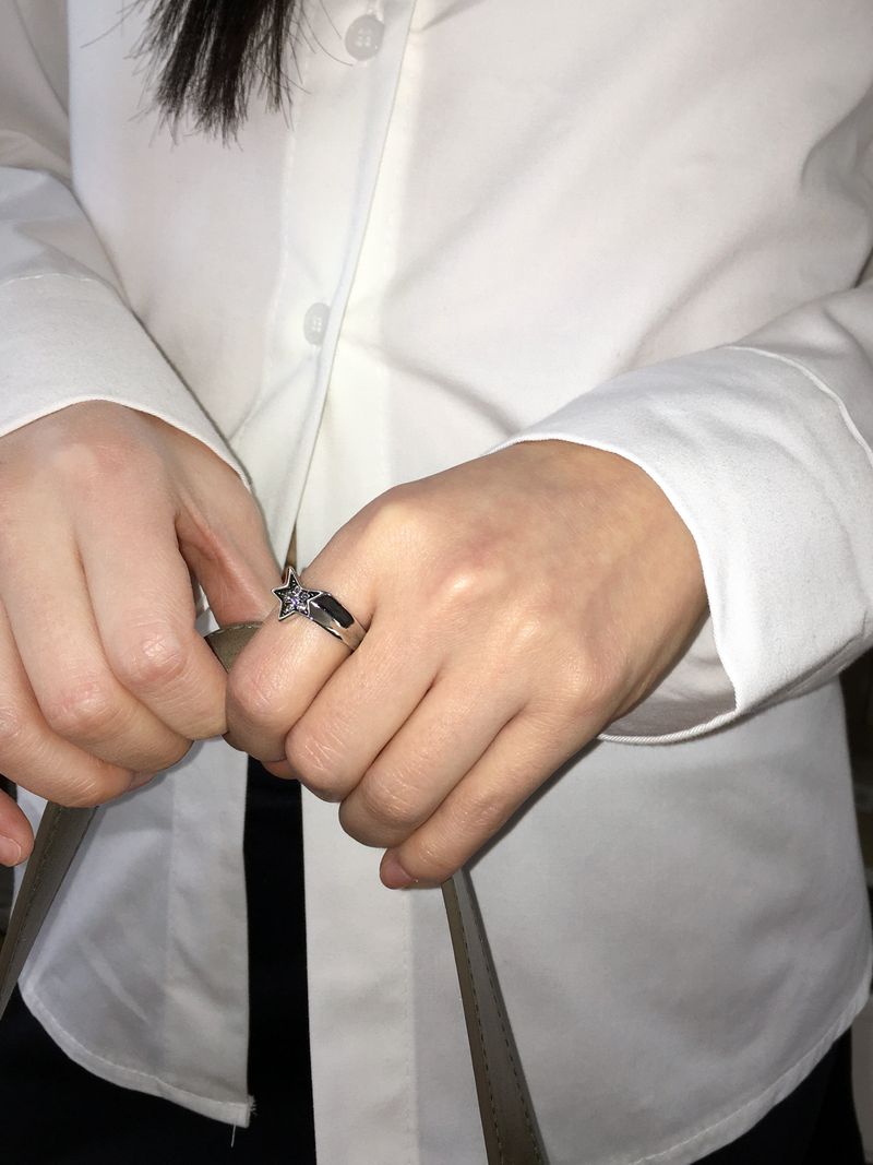 Taryn Y2K cubic star open ring ring