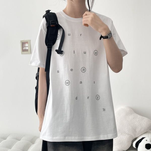 hijjoo（ハイチュー）の「Text alphabet short-sleeve T-shirt (4 colors) H&L（Tops）」