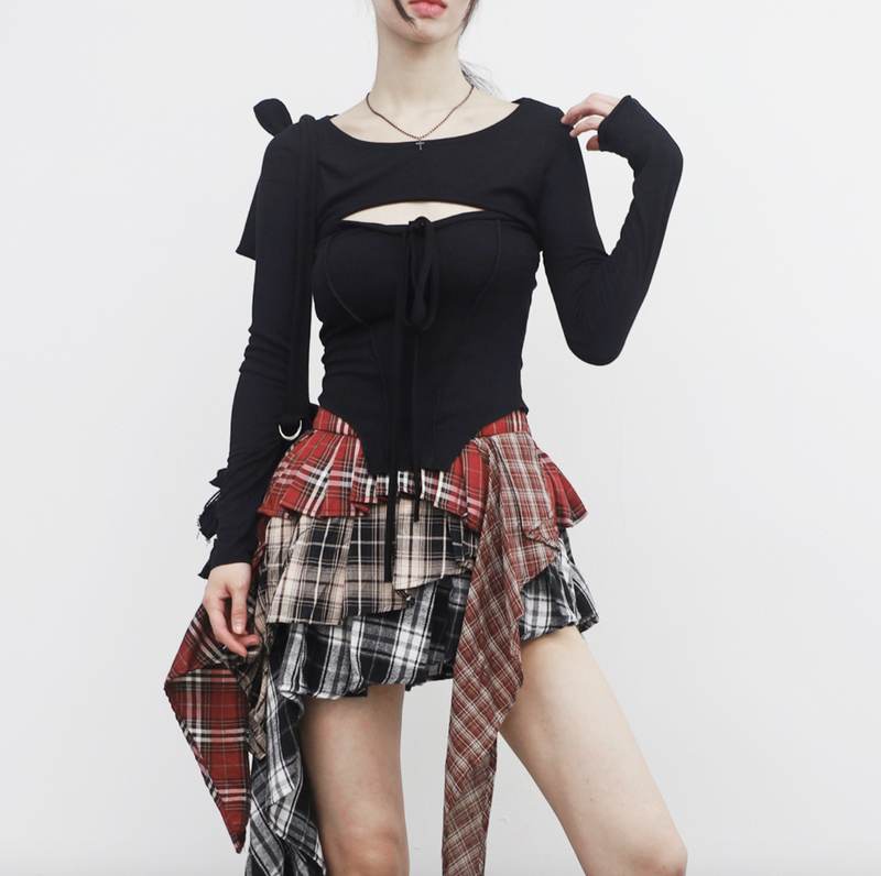 Tennia Cross Necris