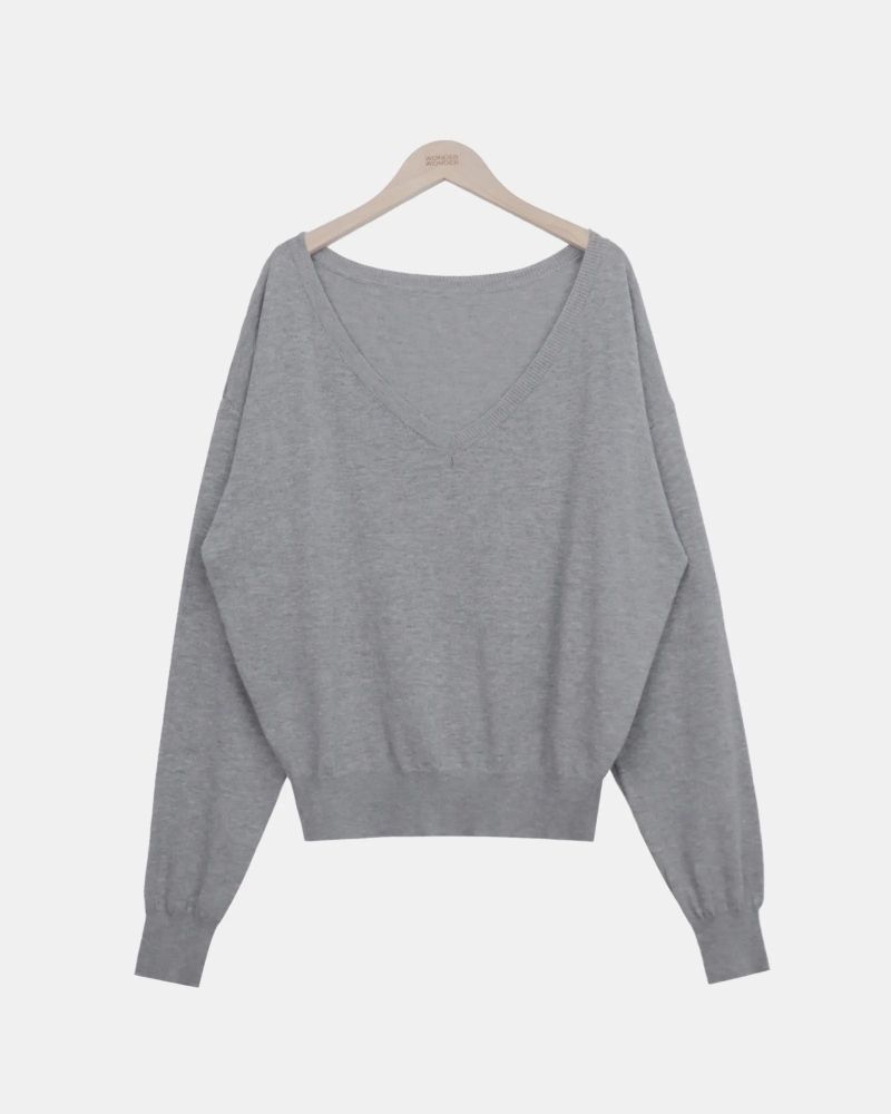 Seul Deep V-Neck Long-Sleeve Knit