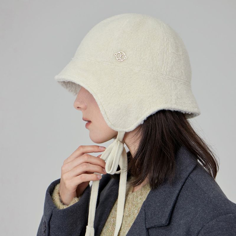 VA Curved Circle Logo Flap Bonnet Hat / Cream
