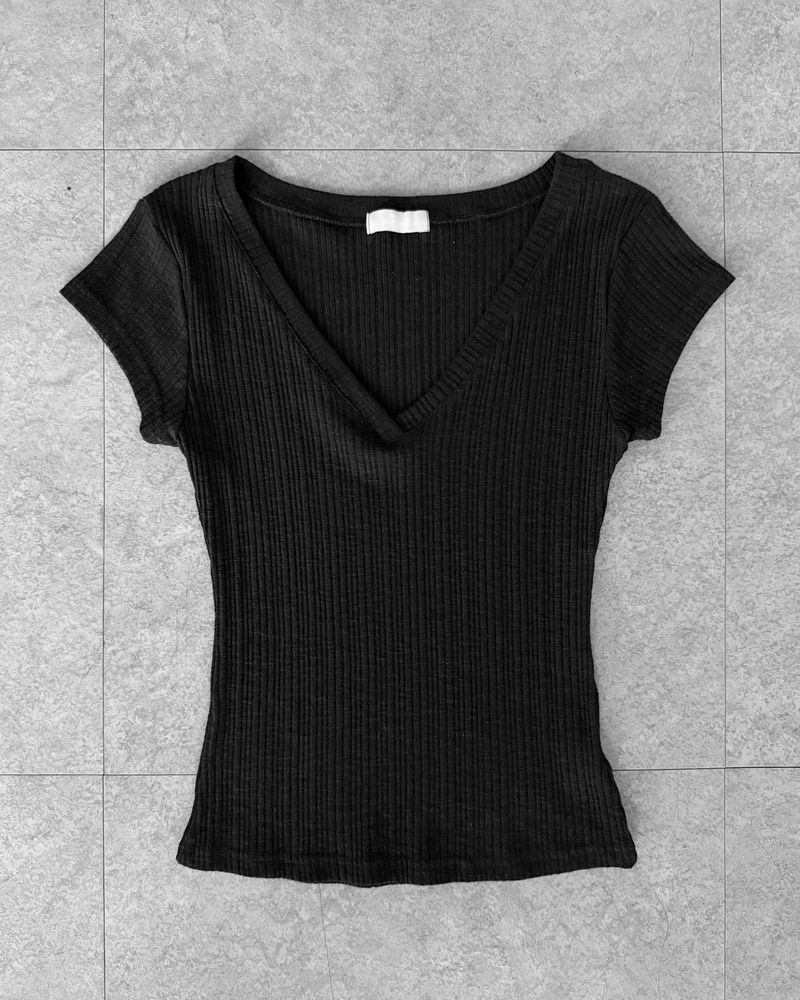 SOFT RIB V-NECK TEE