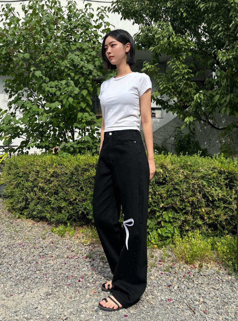 RIBBON EMBROIDERED BLACK DENIM PANTS code 18203