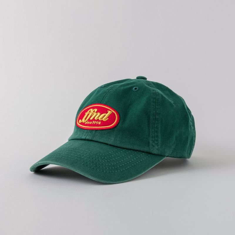 Human & Cat（ヒューマン＆キャット）の「FFOUND ビンテージワッペンボールキャップ / GREEN（帽子）」