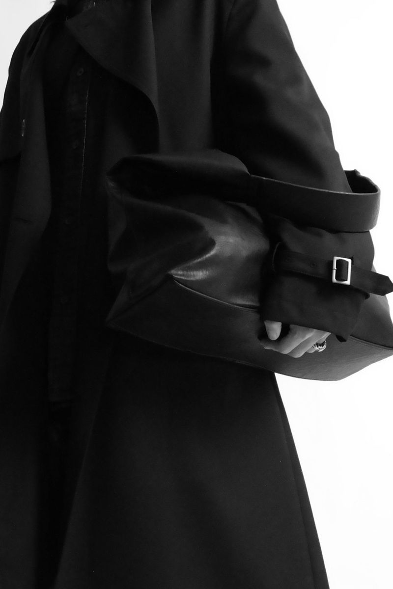 figure black