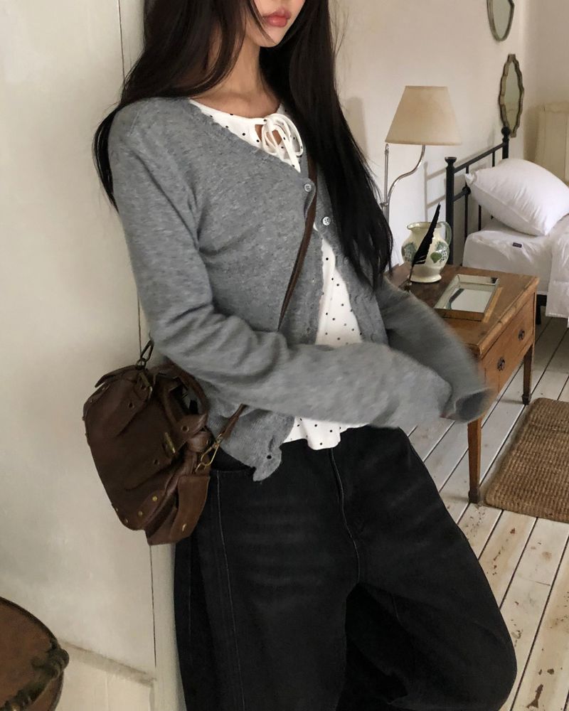 Pering Frill V-Neck Knit Cardigan