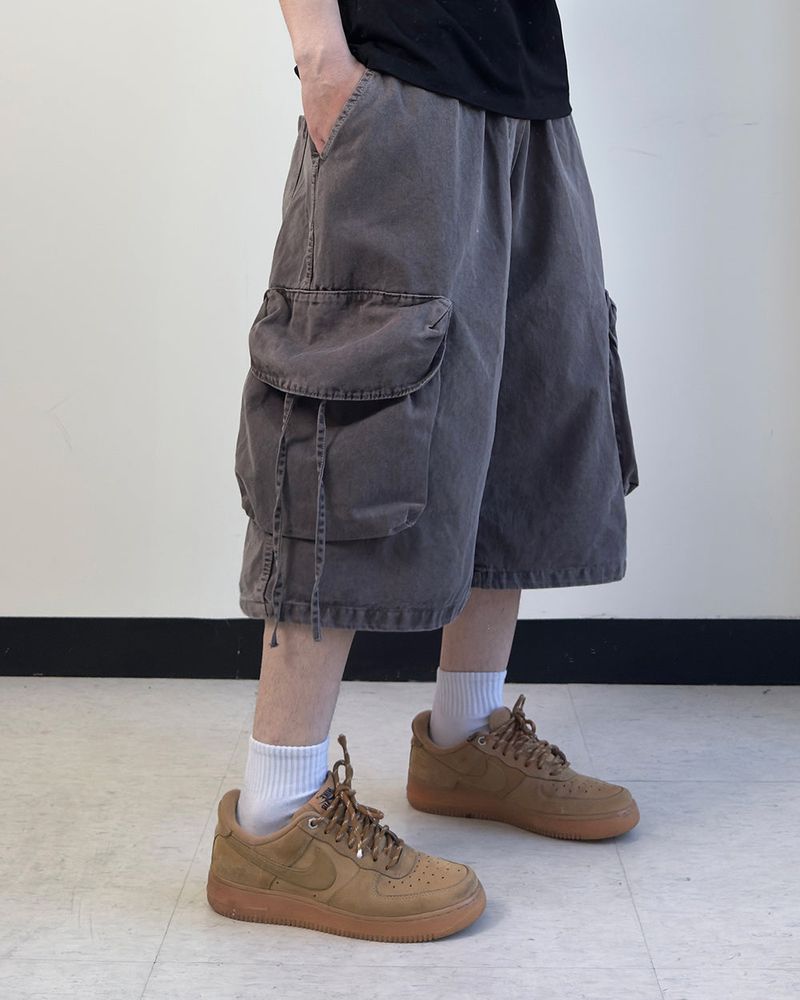 DROON Pigment Strap Cargo Bermuda