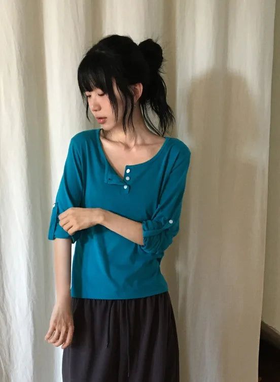 BAON（バオン）の「レイ ボタン ロールアップ ロングスリーブ ティー（トップス）」