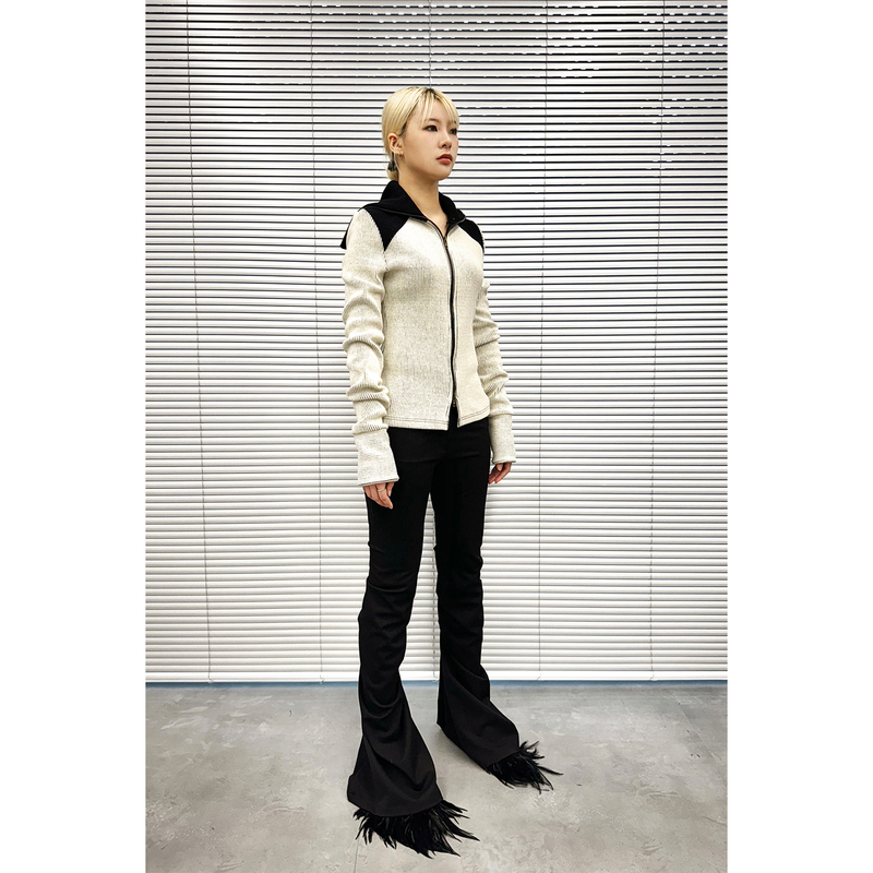 HIGH-NECK ZIP-UP: OFF-WHITE