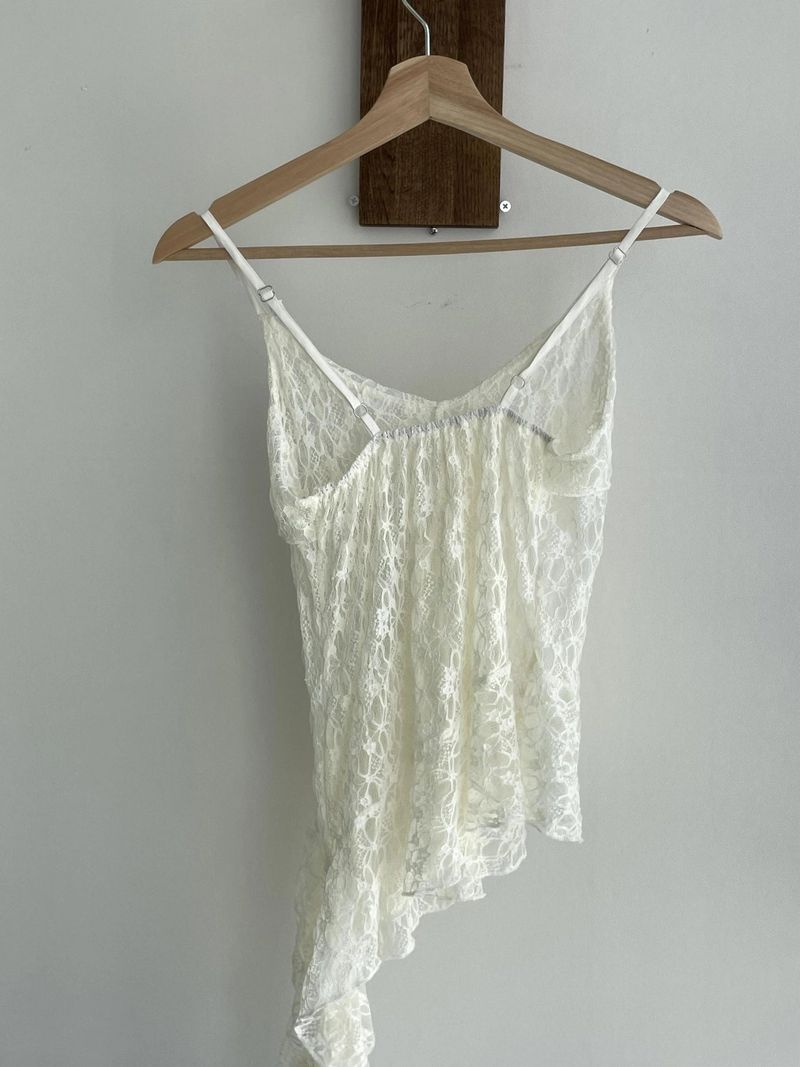 nunae layered lace sleeve