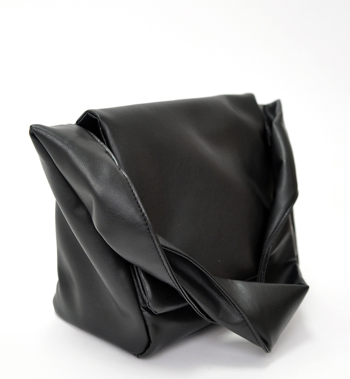 pocket shoulder bag