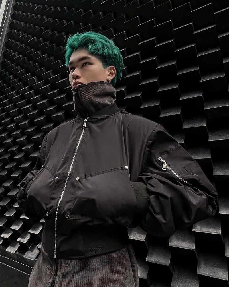 WINDBREAKER BOMBER JACKET