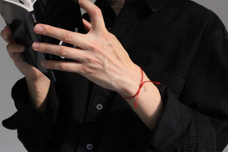 IDUSUM（イダソム）の「[MADE] ブレスレット 101 (レッド)（アクセサリー）」