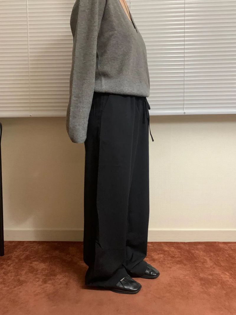 Loose wide slacks