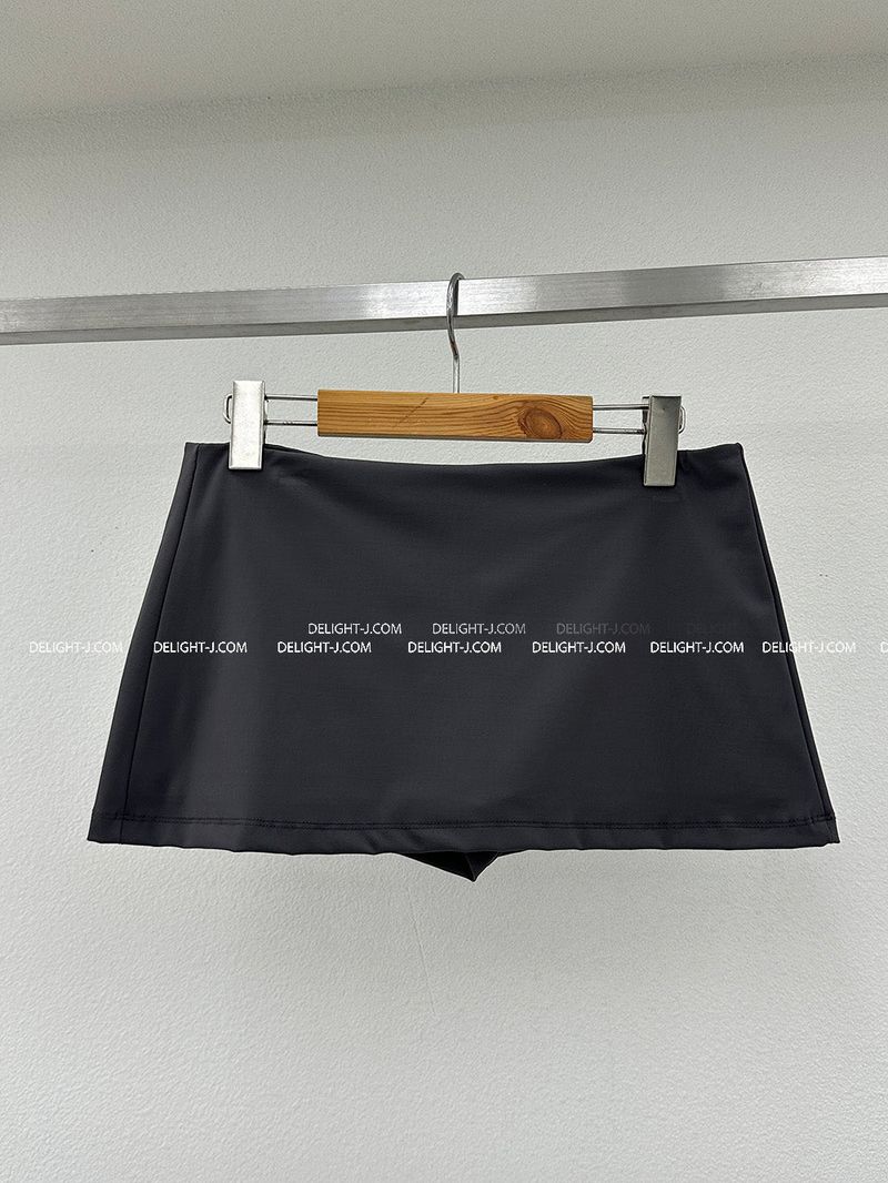 Low-rise underpants mini skirt