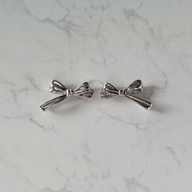 [Choi Yena, IVE Leeseo Piercing] Dalia Ribbon Piercing - Silver Color