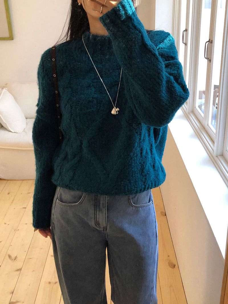 [MADE] MUHR HIGH-NECK CABLE KNIT
