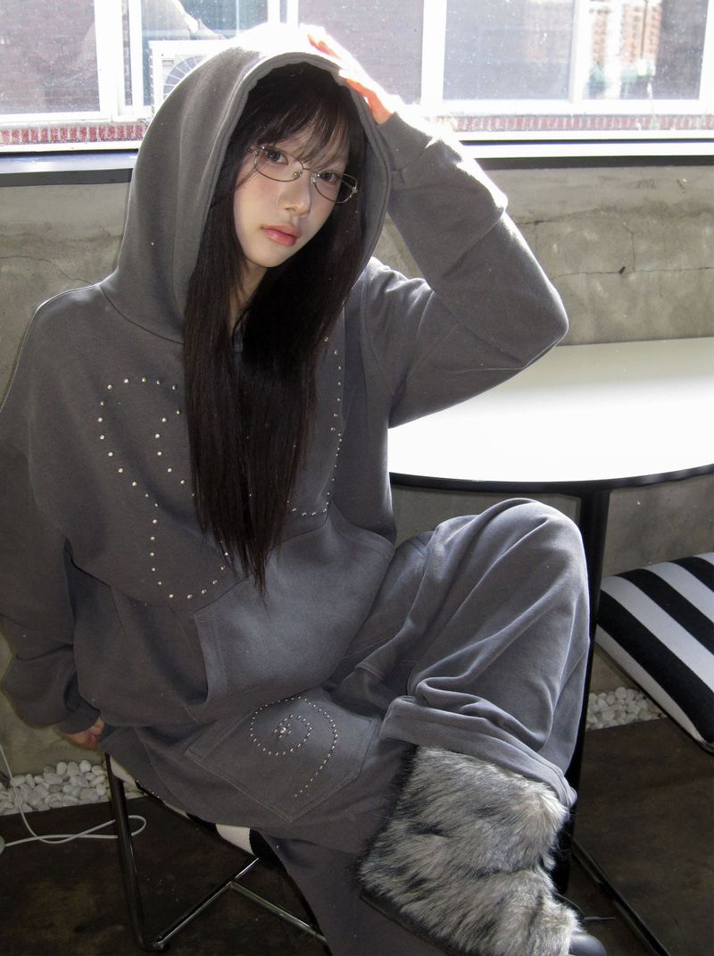 SYMBOL STUD PIGMENT HOODIE CHARCOAL