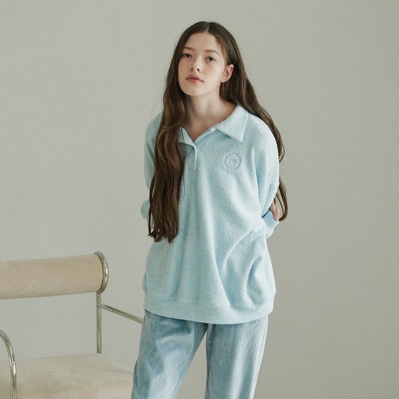 TMO BY 13MONTH(ティーエムオーバイサーティーンマンス)の「FLEECE COLLARED POLO SHIRT (LIGHT BLUE)(Tops)」
