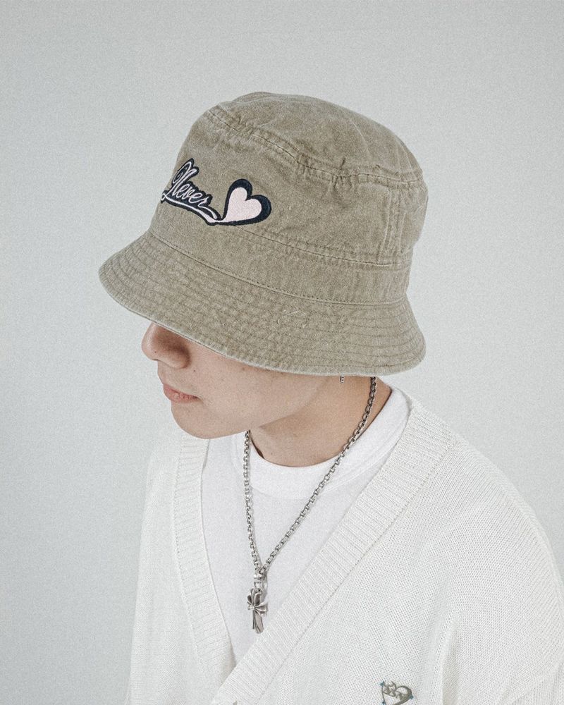 neversaynever®︎(ネバーセイネバー)の「バケットハット ベージュ(Hats)」